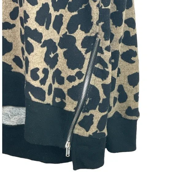 Staccato Leopard Print Side Zipper Sweater Size Medium - Picture 7 of 11